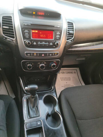 2015 Kia Sorento LX