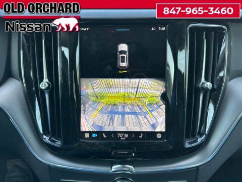 2025 Volvo XC60 B5 Core Dark Theme