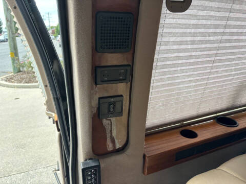 2003 Ford E-Series E-250 SD