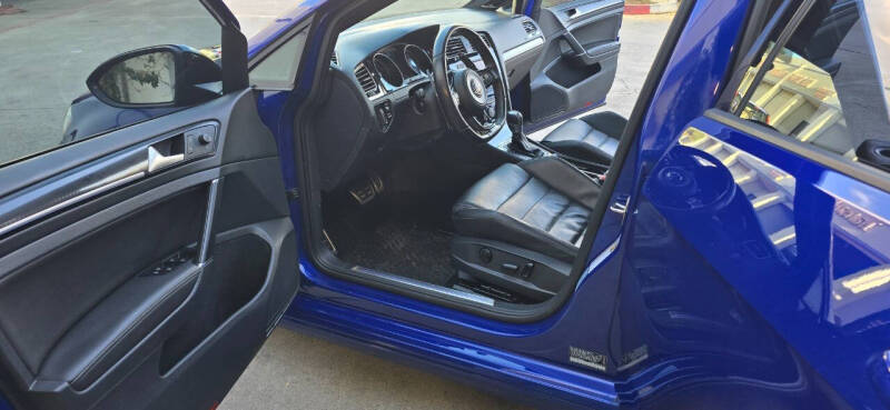 2017 Volkswagen Golf R 4Motion