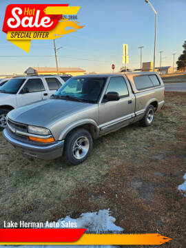 2000 Chevrolet S-10 for sale at Lake Herman Auto Sales in Madison SD