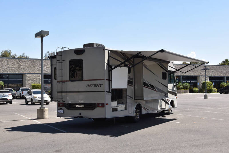 2020 Winnebago Intent 28y