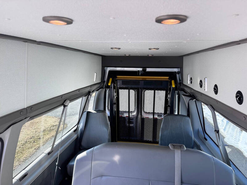 2012 Ford E-Series E-350 SD XL