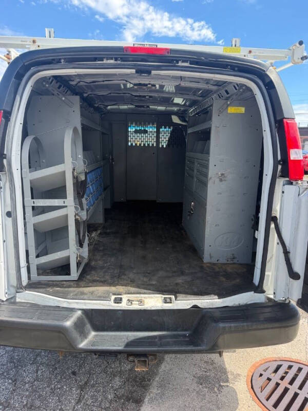 2021 Chevrolet Express 2500