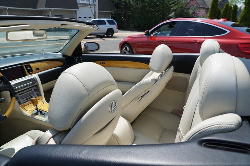 2004 Lexus SC 430