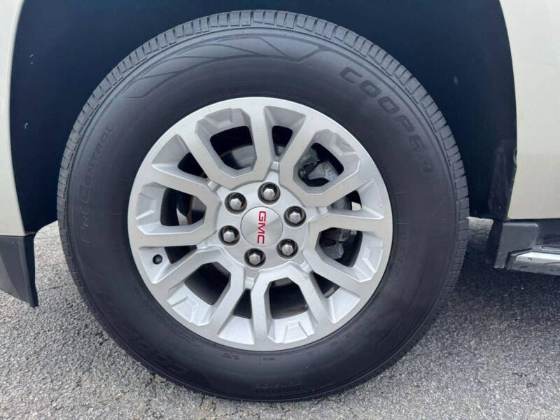 2017 GMC Yukon XL SLT