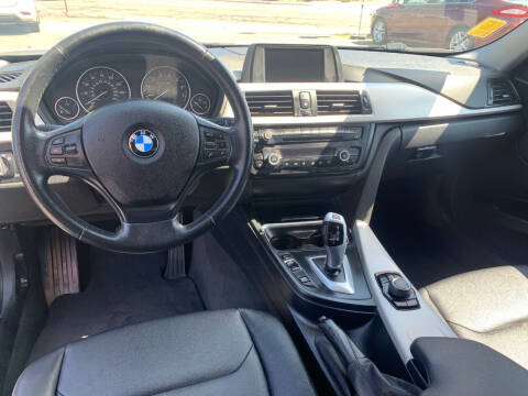 2014 BMW 3 Series 320i