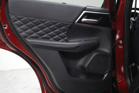 2025 Mitsubishi Outlander PHEV SEL