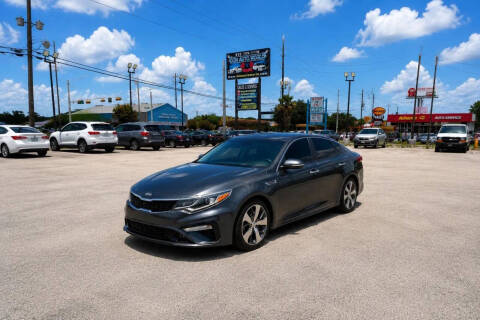 2020 Kia Optima Photo