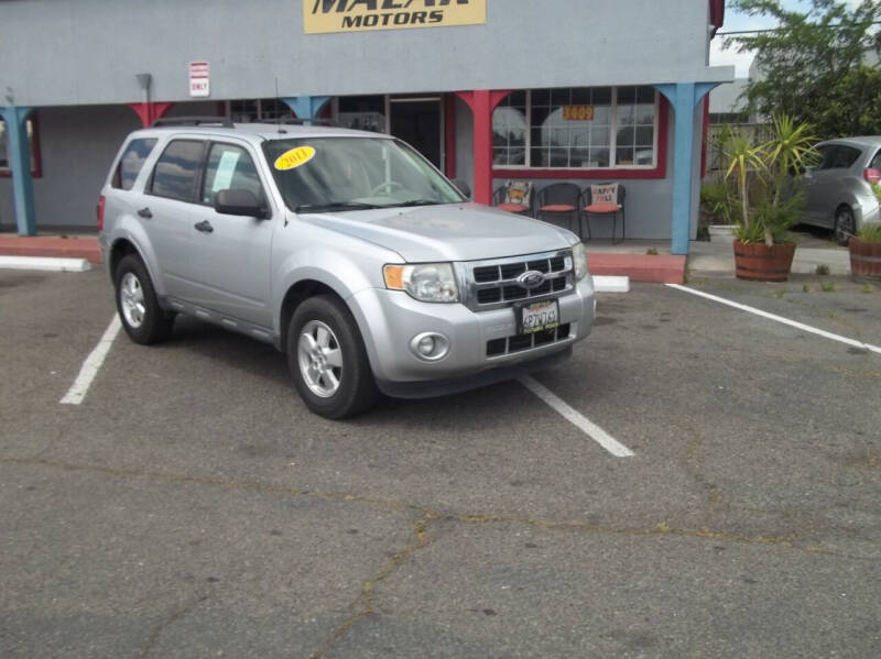 2011 Ford Escape null photo 3