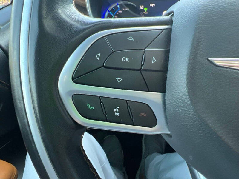 2021 Chrysler Pacifica Hybrid Pinnacle