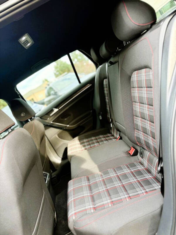 2017 Volkswagen Golf GTI