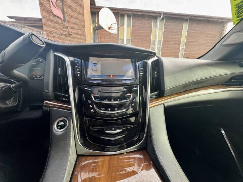 2017 Cadillac Escalade ESV Luxury