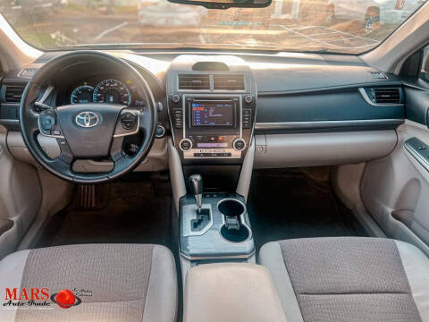 2014 Toyota Camry Hybrid XLE
