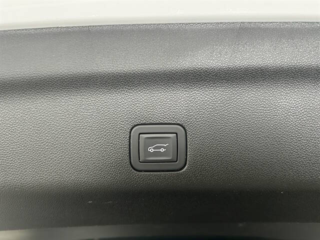 2025 GMC Yukon XL Elevation