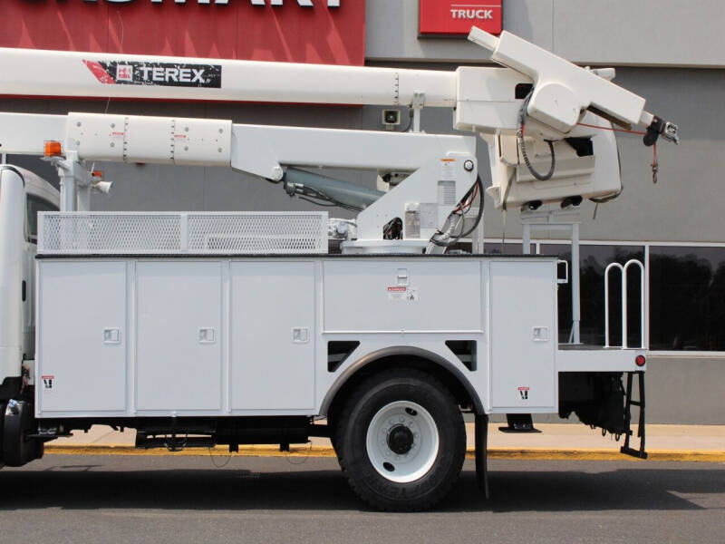 2015 Freightliner M2 106