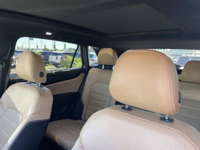 2024 Volkswagen Atlas Cross Sport SEL R-Line 4Motion