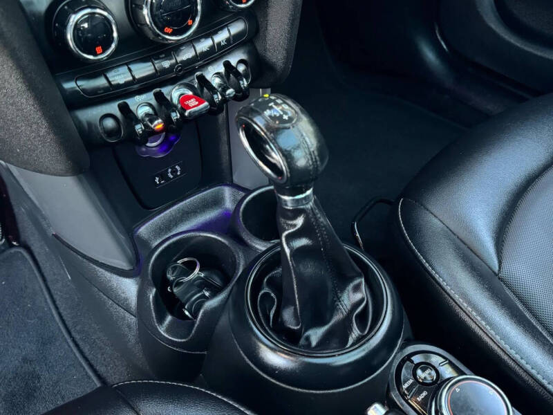 2017 MINI Hardtop 4 Door Cooper