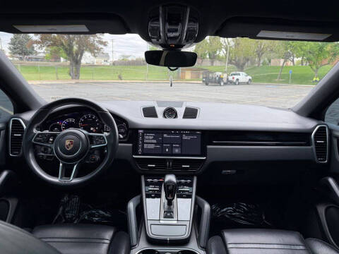 2020 Porsche Cayenne Coupe