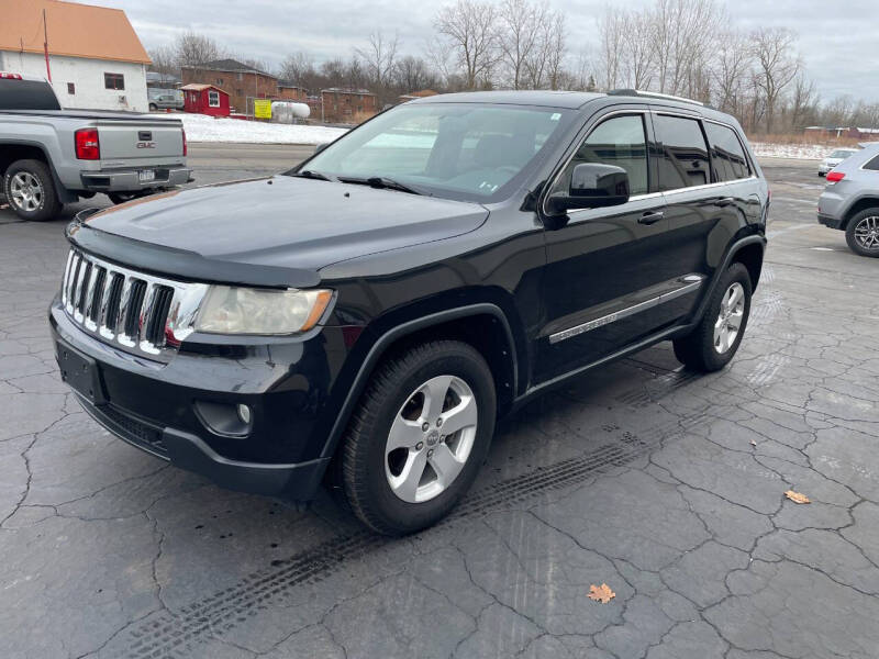 2013 Jeep Grand Cherokee Laredo X photo 3