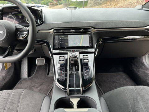 2025 Aston Martin Vantage