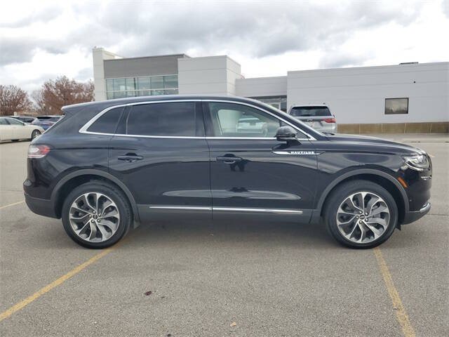 2022 Lincoln Nautilus Reserve