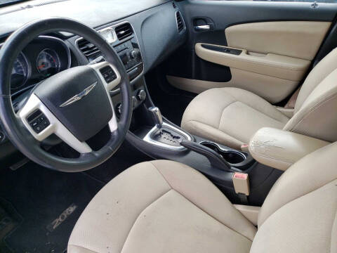 2013 Chrysler 200 Touring