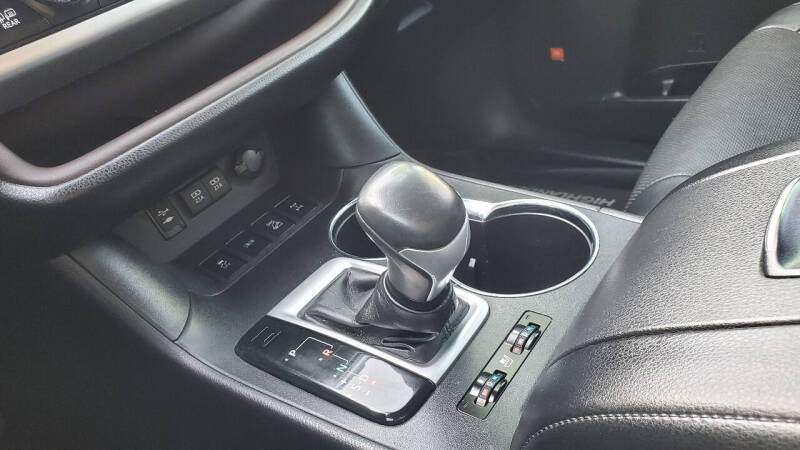 2017 Toyota Highlander Limited