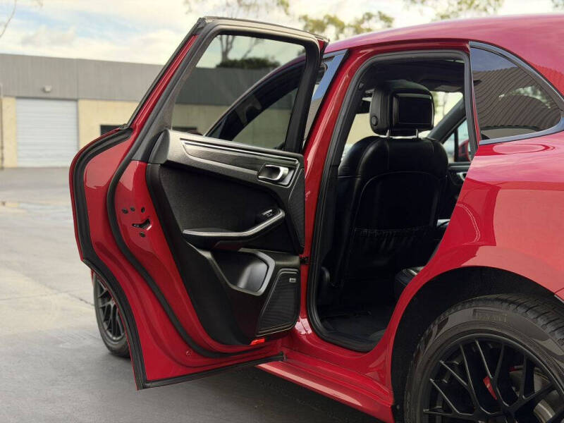 2018 Porsche Macan GTS