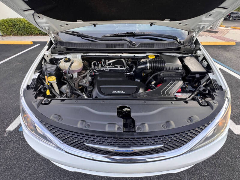 2018 Chrysler Pacifica Touring L