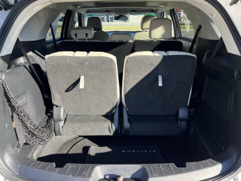 2017 Ford Explorer Platinum