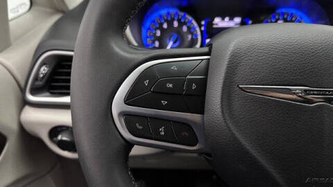 2024 Chrysler Voyager LX