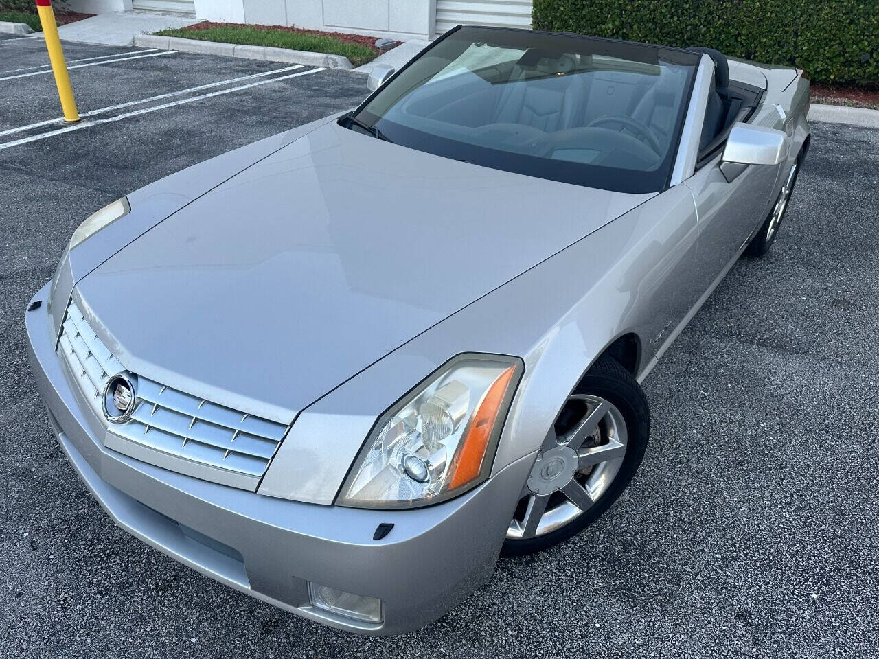 2008 Cadillac XLR  - $23,900