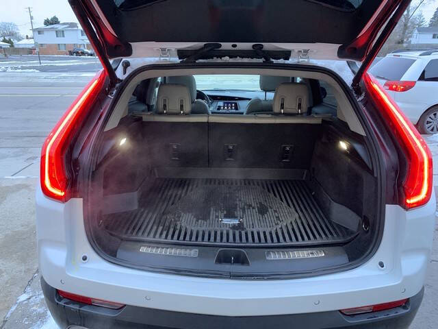 2022 Cadillac XT4 Premium Luxury