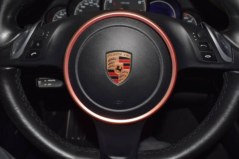 2016 Porsche Panamera Edition