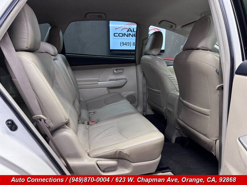 2013 Toyota Prius v Three