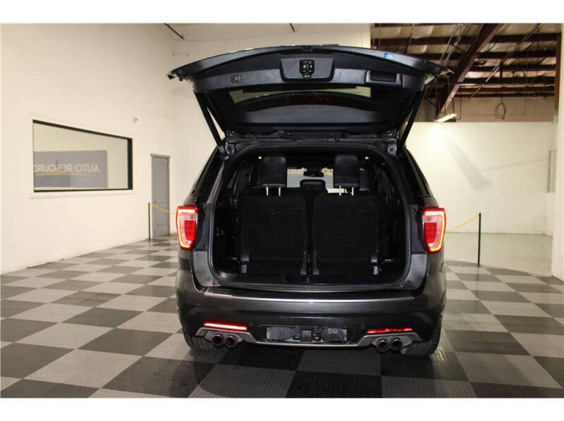 2018 Ford Explorer Platinum