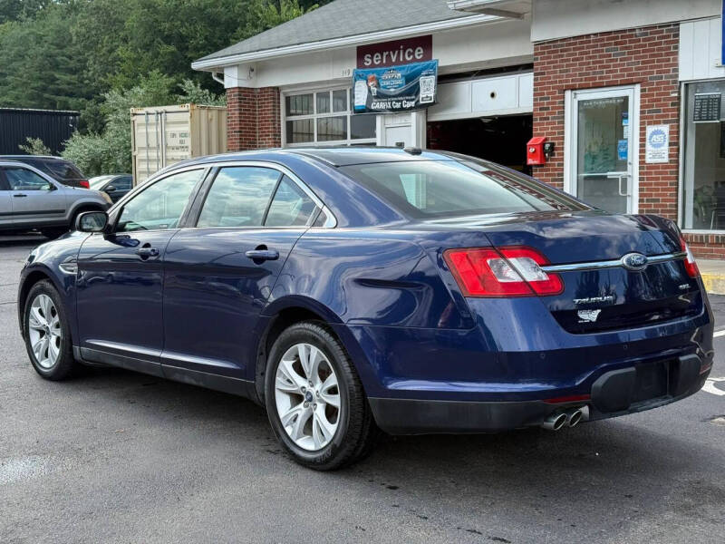 2011 Ford Taurus SEL
