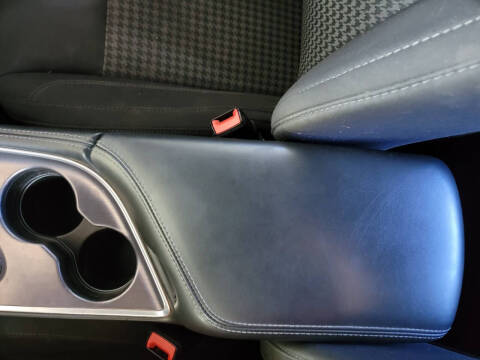 2017 Dodge Challenger SXT Plus