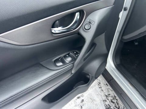 2015 Nissan Rogue SV