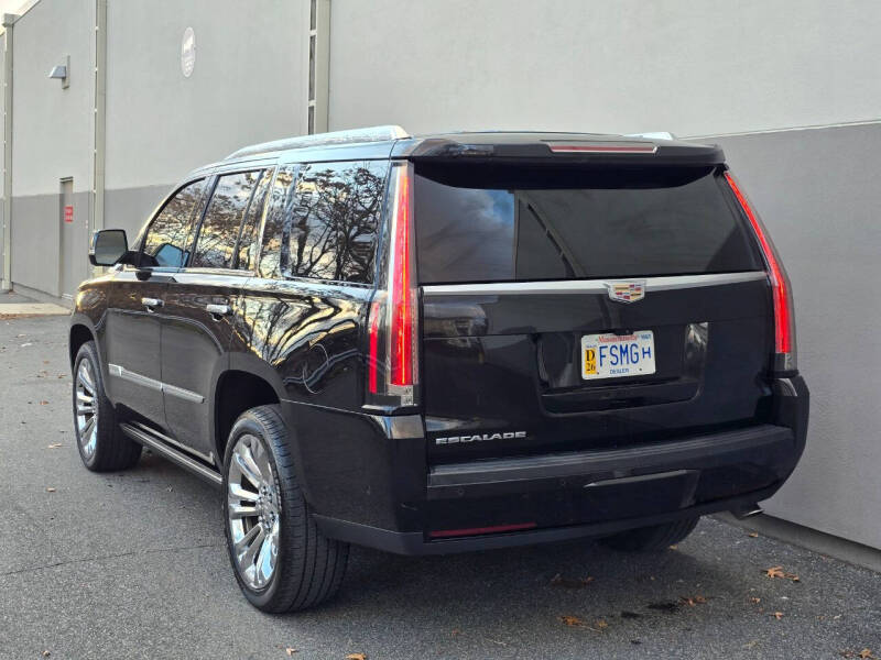 2017 Cadillac Escalade Premium Luxury