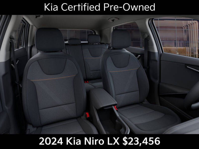 2024 Kia Niro LX