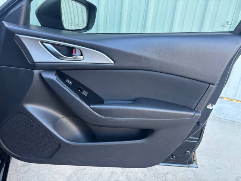 2018 Mazda MAZDA3 Sport