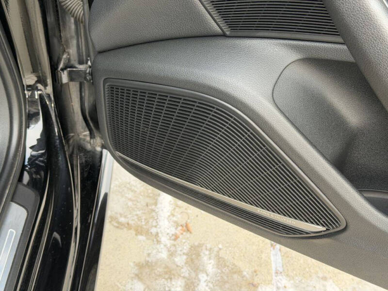 2017 Audi A4 2.0T quattro Premium Plus