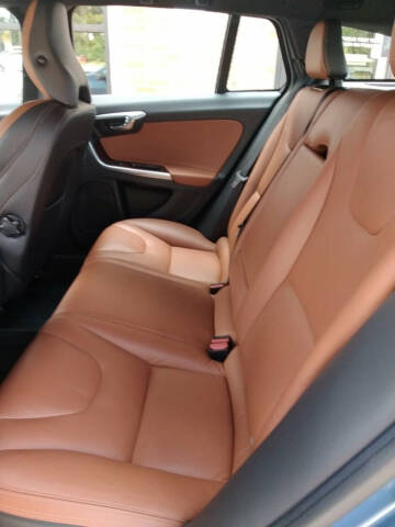 2015 Volvo V60 T5 Drive-E Platinum