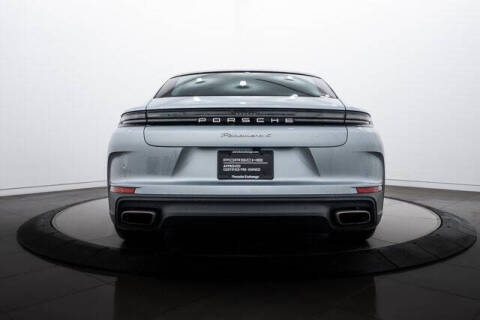 2025 Porsche Panamera 4