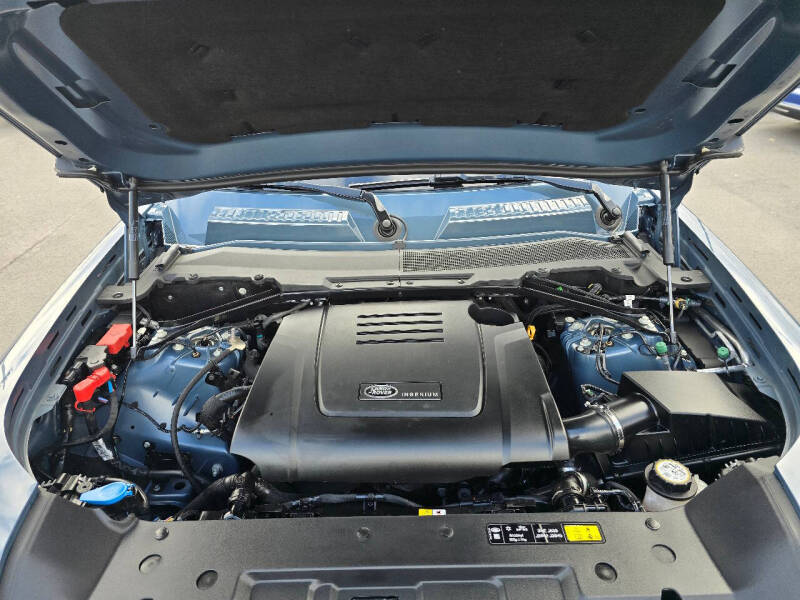 2024 Land Rover Defender 110 P300 S