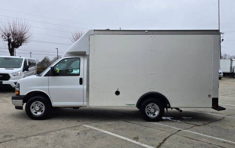 2022 Chevrolet Express 3500