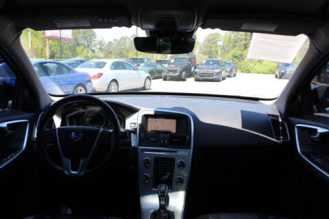 2017 Volvo XC60 T5 Dynamic