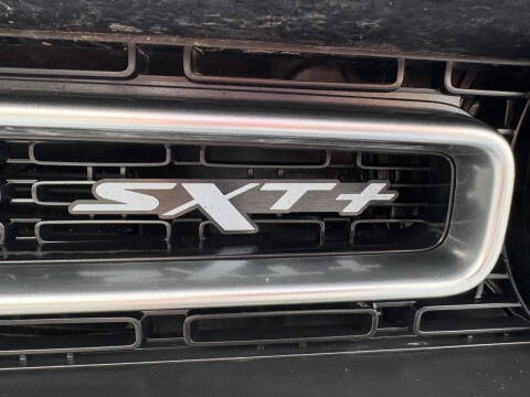 2015 Dodge Challenger SXT Plus